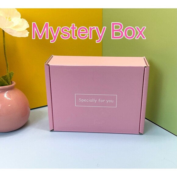 Mystery Box includes Real Rabbit hair pompom keychain - KC032 Color random - Picture 1 of 7